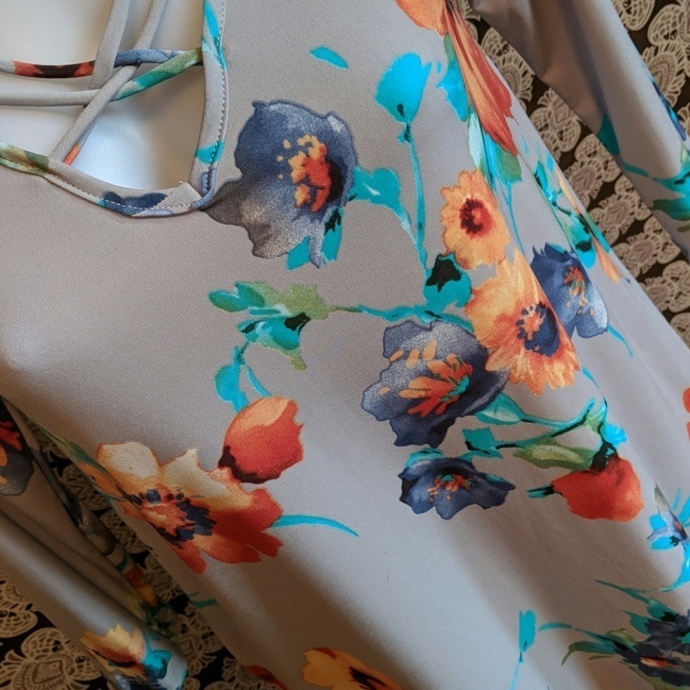 New floral top/dress - Picture 3 of 5